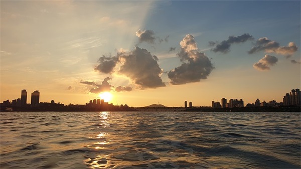 人生活的单身伤感句子 人生活的单身伤感句子