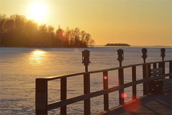 关于散步发朋友圈心情短语 散步的简短句子