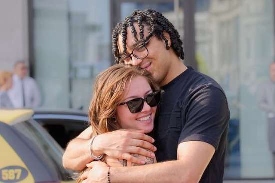 有关于悲伤的句子大全 描写悲伤的句子大全