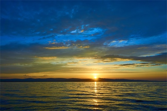 百毒不侵的霸气文案 又拽又酷的霸气句子